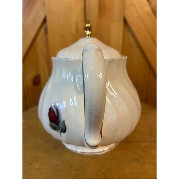 Vtg SADLER 7" Teapot. White Dogwood & Dark Red Roses. Gold Trim. Swirls. (8199) - Picture 3 of 10